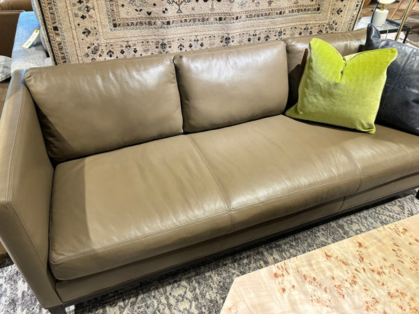 Lee 3583 Leather Sofa